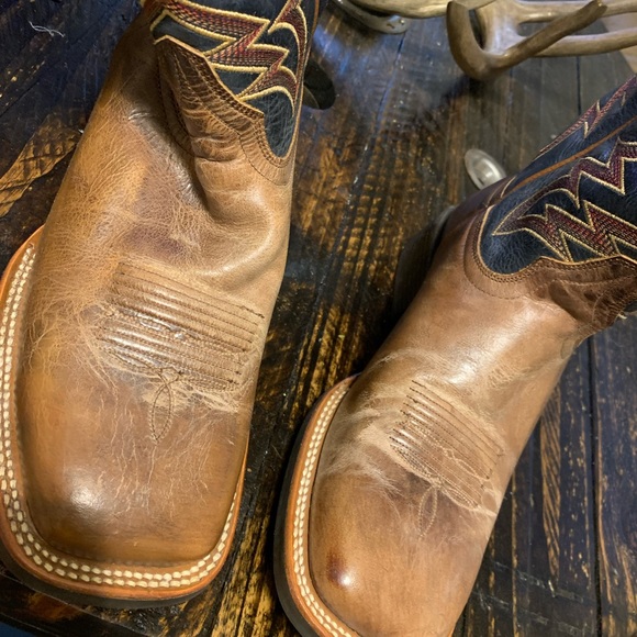 Cody James distress boots blue/red pattern light brown distress leather